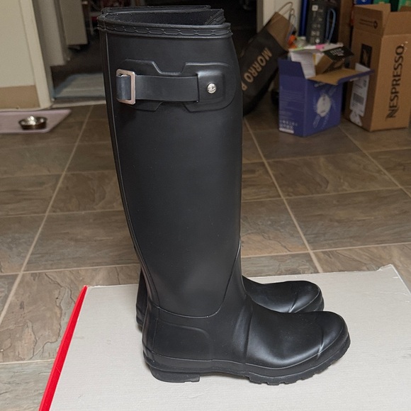 Hunter Black Women's Winter & Rain Boots - Picture 7 of 9